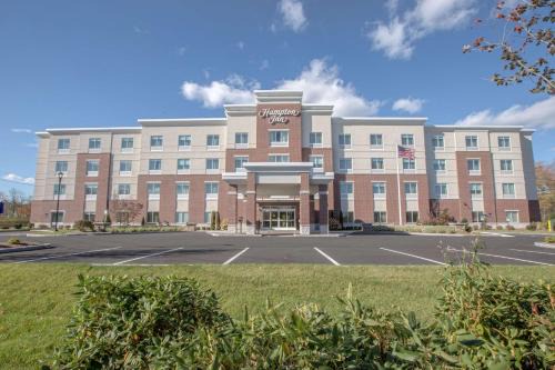 Amesbury Hotel | Hampton Inn by Hilton Amesbury, MA