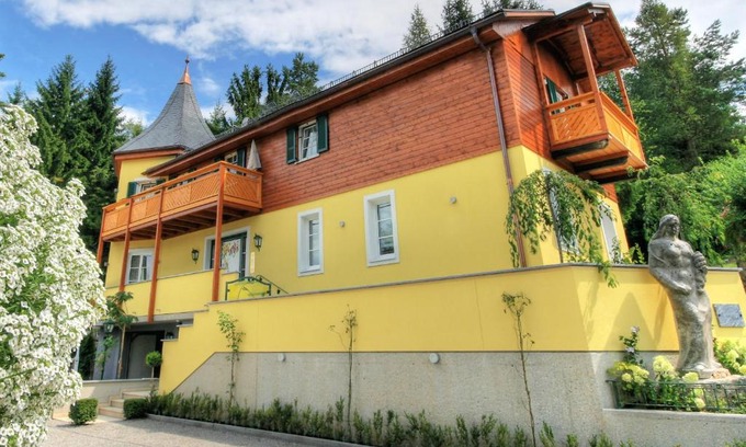 Mariatrost Apartment | Hans Mauracher Schlössl