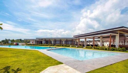 San Fernando Bed & Breakfast | Haralds Air B&B in Casamira Naga