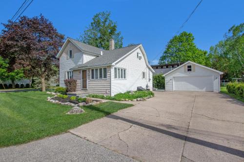 Harbor Springs House | Harbor Charm