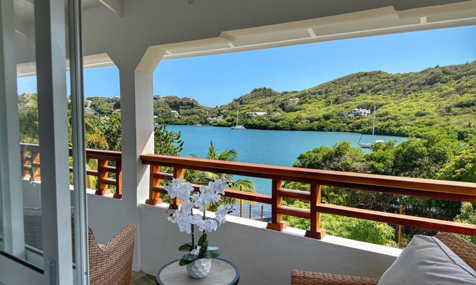 Calivigny House | Harbor Haven Luxury Retreat II - VEHICLE INCLUDED