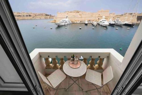 Senglea Apartment | Harbour view