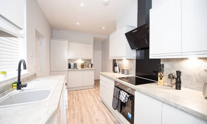 Prestwich House | Hassle-Free and Handsome | Brand-New 3-Bed Home