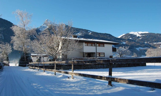 Schruns House | Haus Sonnblick - FH Sonnblick with 4 bedrooms near the ski lift