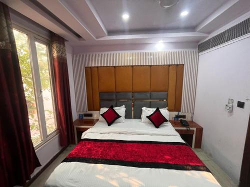 Paharganj Bed & Breakfast | Haveliya Homes- Just 1 minute from Railway Station and Connaught place