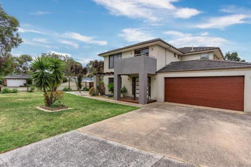 Narre Warren South House | Haven Home Art Spring