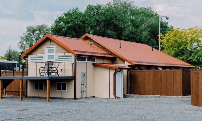 Soap Lake House | Healing Waters Inn Suite #5