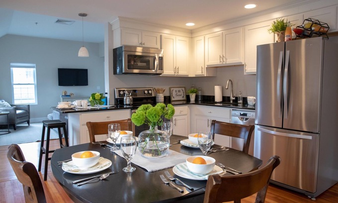 Lenox Apartment | Heart of Lenox! - renovated downtown apartment