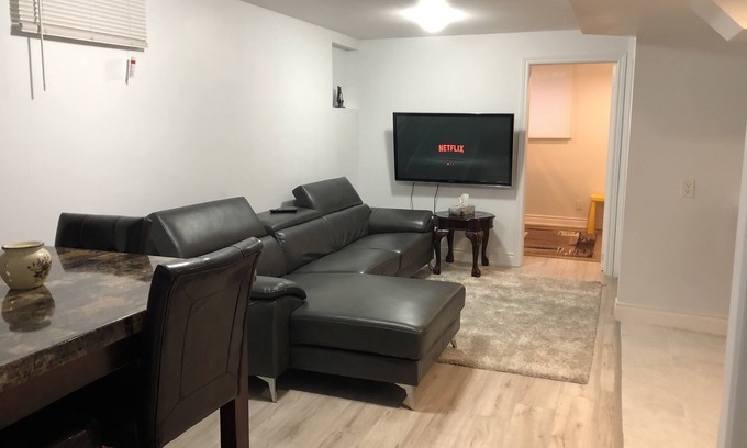 East Credit Apartment | Heart of Mississauga