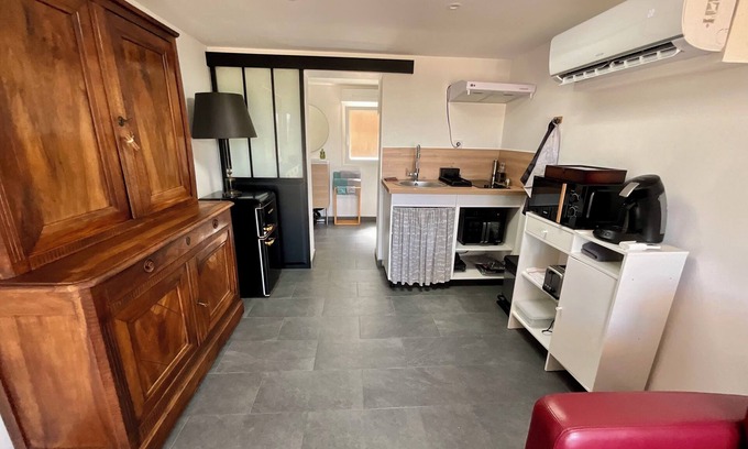 Alata Apartment | Heated pool 4X8 5-seater Jacuzzi