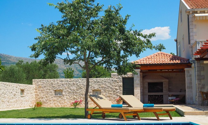 Mocici Villa | Heated private pool, near Dubrovnik,8+2,ideal for families&groups