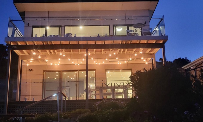 Boat Harbour House | Heathcliff2 - Luxury 2 bedroom Apartment with Ocean Vistas