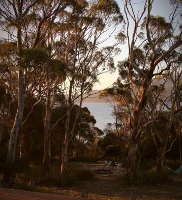 Alonnah House | Henry's Dream - Holiday Home at Sheepwash Point