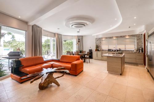 Jaco Apartment | Hermosa Wave F1