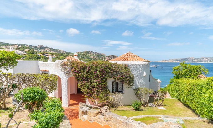 Porto Rafael House | Hibiscus by Interhome