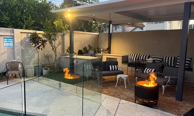 Maroubra South Apartment | Hidden Gem 2BR LvL1 Home Top Apt Pool & Heated Spa near Sydney's Best Spots