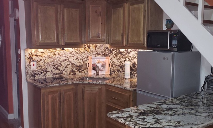 St.Bran's Burg Condo | Hideaway by the Sea