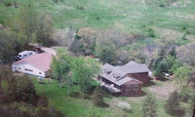 St. Joseph House | Hideaway from the Twin Cities: sharing my home, 5 single rooms, 2 adults 80/rm.