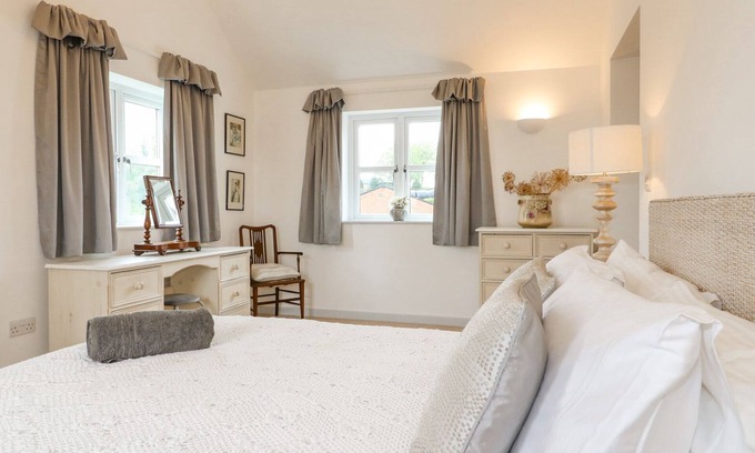 Tunstall Cottage | Highfield House