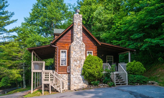 Boone Hotel | Highland Hills Motel and Cabins – A Master Hosts Resort