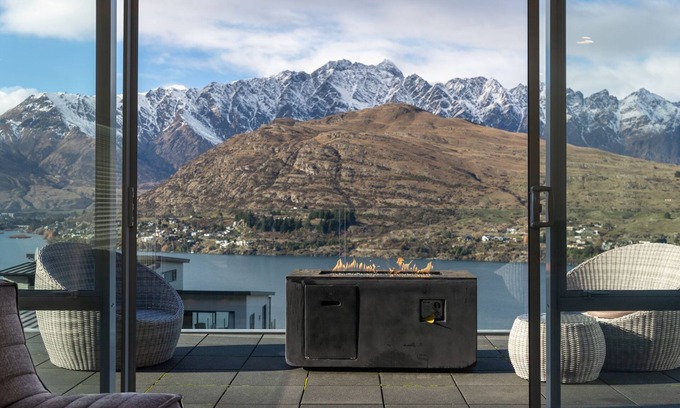 Queenstown House | Highview Haven | Lake View | Spa Pool | Garden