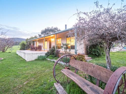 Strath Creek House | Hillview, Halls on Falls Homestead