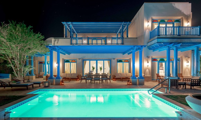 Abu Samra Resort | Hilton Salwa Beach Resort & Villas