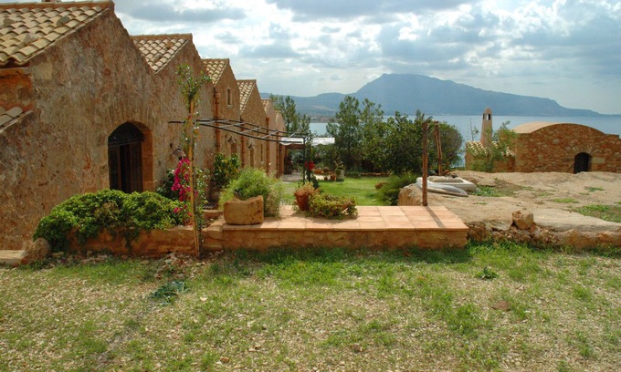 Cornino Villa | Historical Villa bordering the sea coast in the Natural Reserve of Monte Cofano