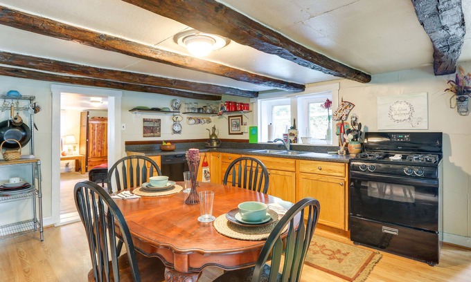 Boonsboro Cabin | Historic Boonsboro Vacation Rental w/Grill