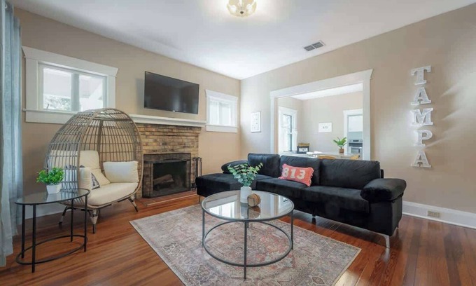 Seminole Heights House | Historic & Cozy Bungalow by Downtown