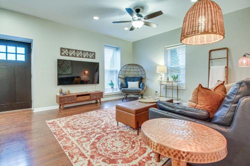 Loveland Apartment | Historic Loveland Apt Walk to Little Miami River!