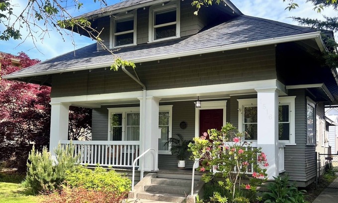 Olympia House | Historic Olympia Home in the heart of Olympia. Close to everything.