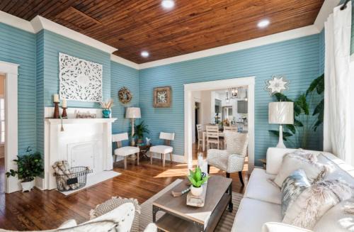 Athens House | Historic Vibes, Modern Comfort