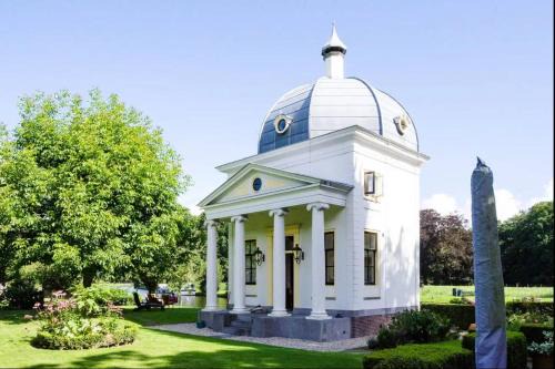 Maarssen Villa | Historical house on river Vecht