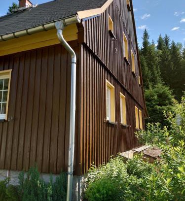 Muhlleithen House | Historisches Aschberg Haisl Klingenthal, Terrasse, großer Garten 6 plus 2 Personen