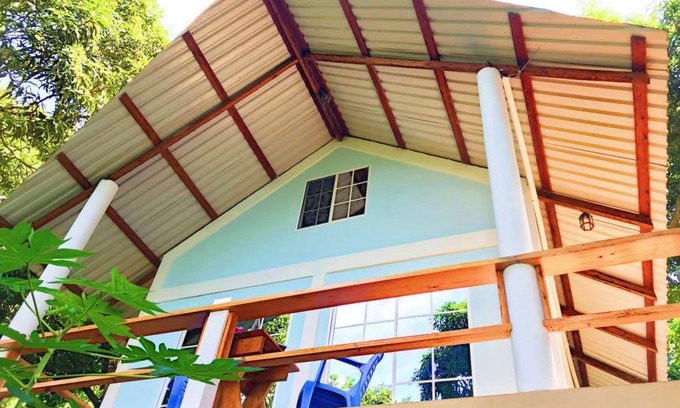 Corn Island House | HiUP Treehouse Cabin - Ocean Views - By Best Beach - Private