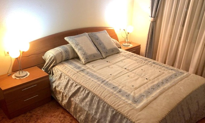 Madrigal de las Altas Torres House | Homerez - Spacious house for 8 ppl. with terrace at Madrigal de las Altas Torres