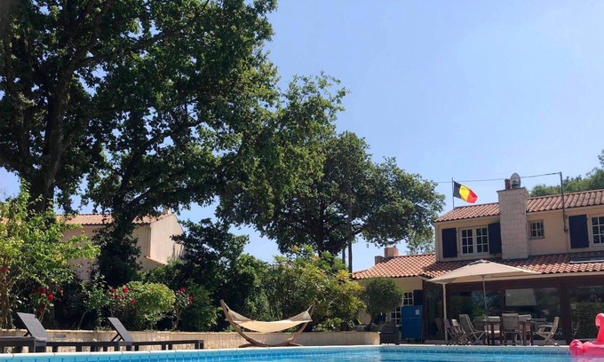 Saint-Georges-de-Pointindoux House | Homerez - Amazing house 10 km away from the beach for 6 ppl. with swimming-pool