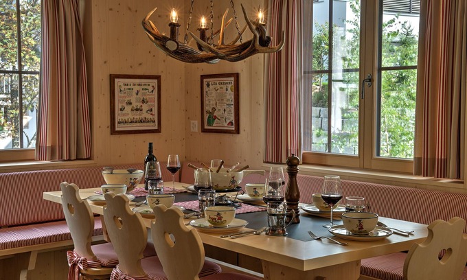 Klosters Platz Apartment | Holiday Apartment "Belawis" with Balcony & Wi-Fi