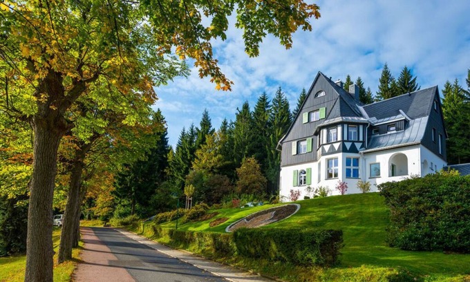 Baerenburg House | Holiday apartment Waldfrieden