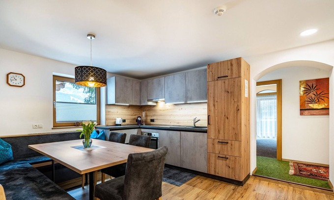 Lanersbach Apartment | Holiday Apartment 'Appartement Enzian' with Mountain View, Balcony & Wi-Fi