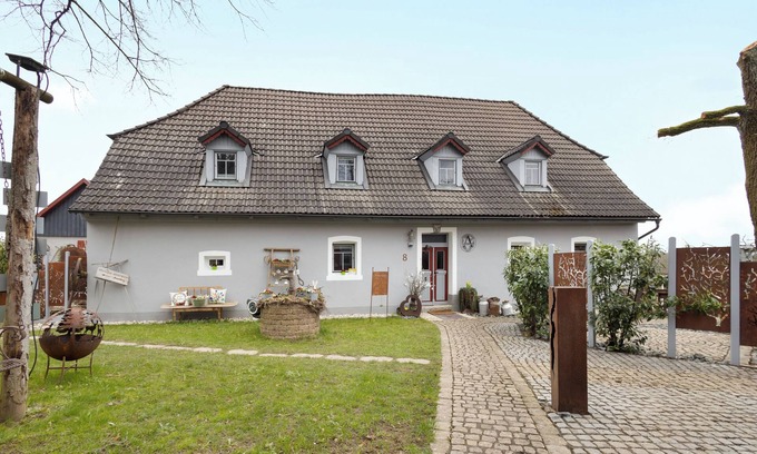 Waischenfeld House | Holiday Home 'Annodazumol' with Private Terrace, Private Garden and Wi-Fi