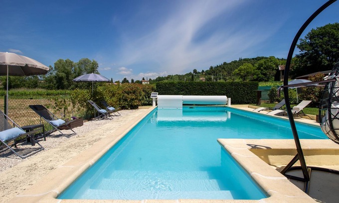 Gargas House | Holiday Home in Gargas with Pool and Nature