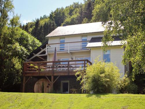 Marcouray House | Holiday Home in Jupille near Forest Trails