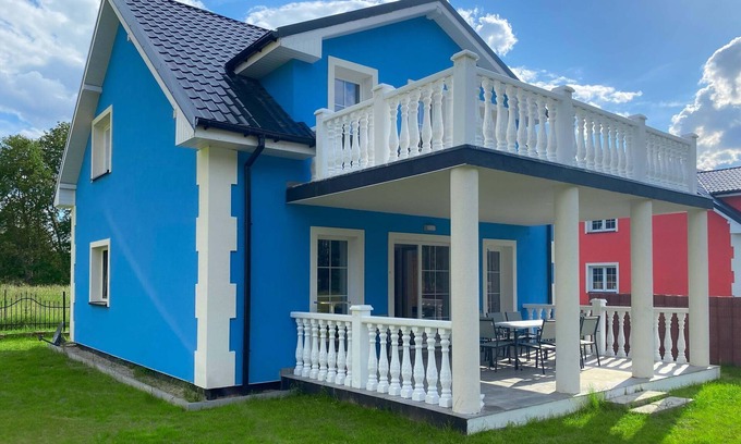 Miroszewo House | Holiday Home in Nowe Warpno near Harbor