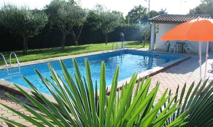 Antonci House | Holiday Home in Poreč with Terrace, Air condition, WIFI, Dishwasher (4400-7)