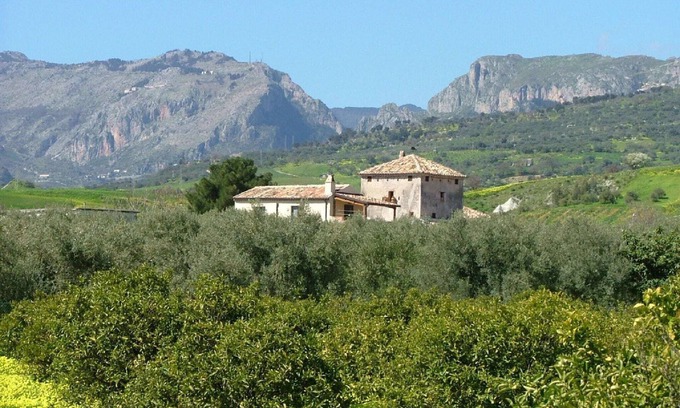 Stilo House | Holiday home in Stilo with garden