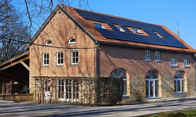 Pepinster House | Holiday Home in Wallonie with Terrace