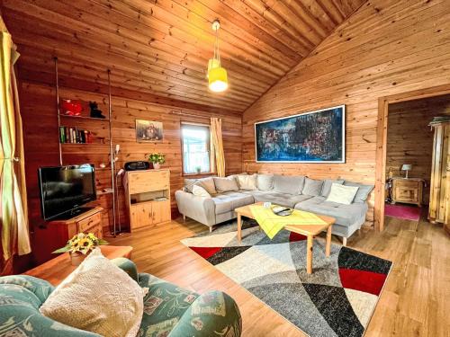 Hunerbach House | Holiday Home Löwenzahn by Interhome