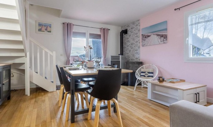 Touques House | Holiday Home Le Vert Coteau-4 by Interhome